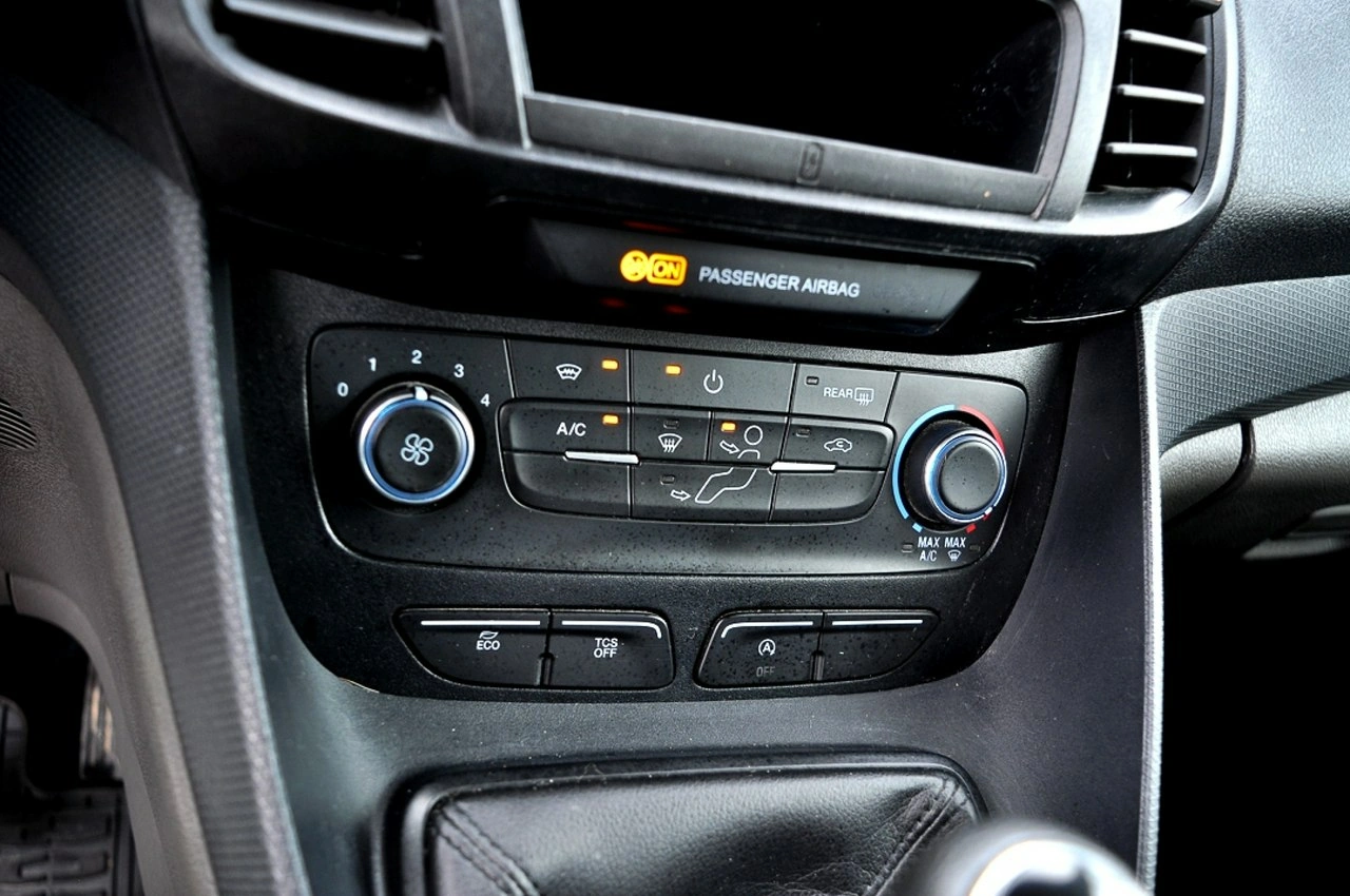 Ford Transit Connect - Zdjęcie 21