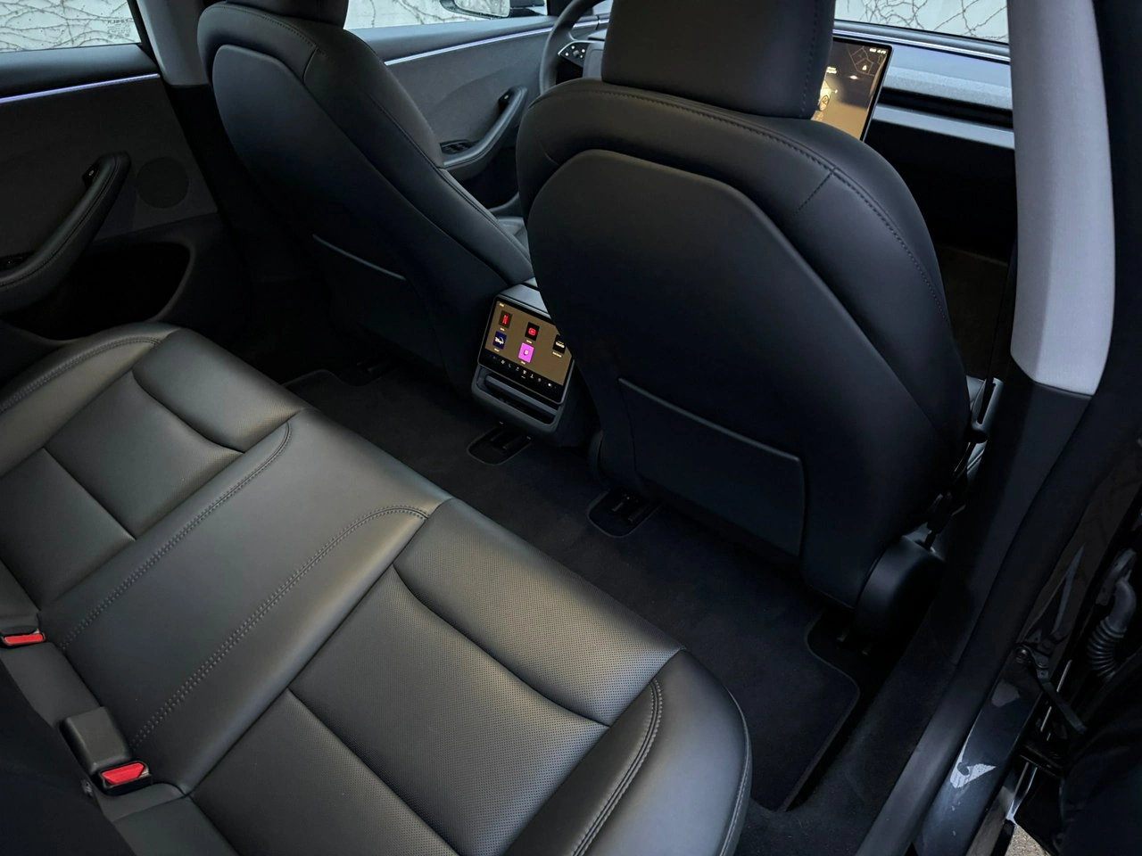 Tesla Model 3 - Zdjęcie 22