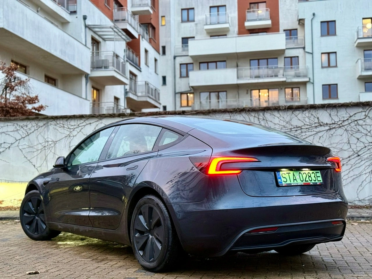 Tesla Model 3 - Zdjęcie 1