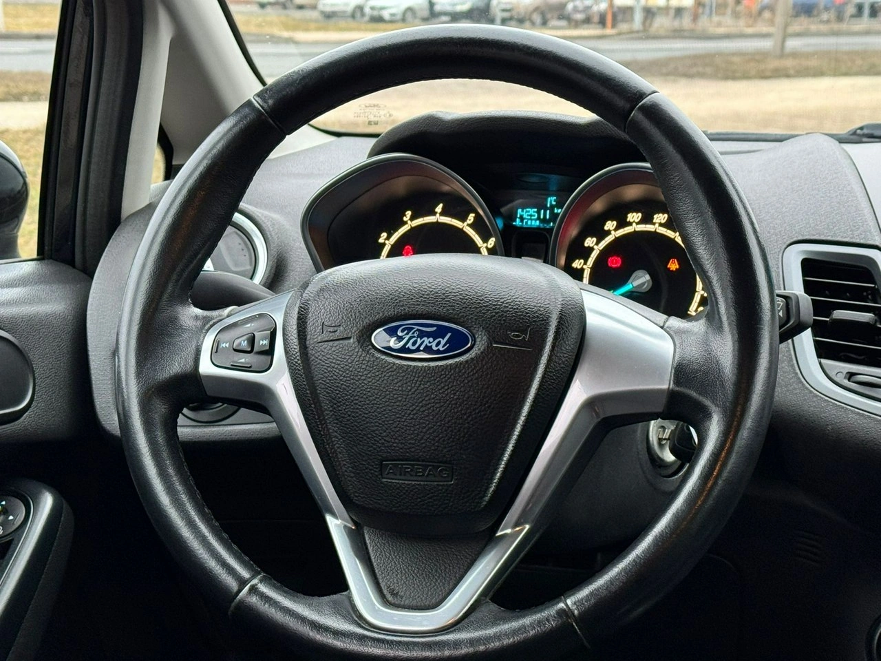 Ford Fiesta - Zdjęcie 17