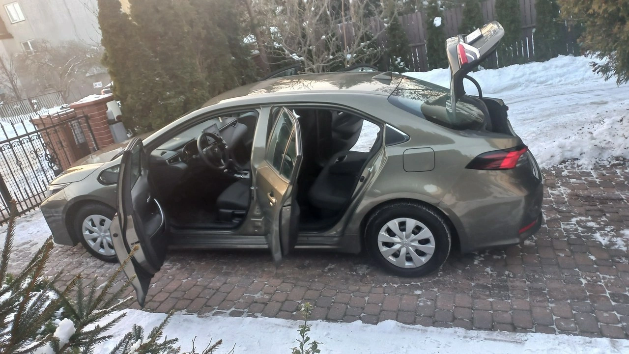 Toyota Corolla - Zdjęcie 15