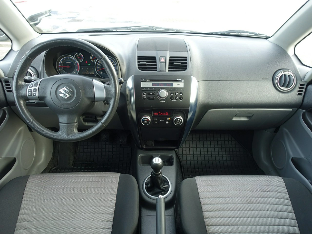 Suzuki SX4 - Zdjęcie 16