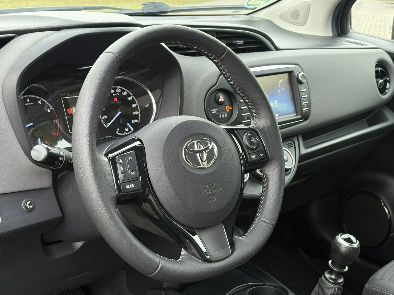 Toyota Yaris - Zdjęcie 19
