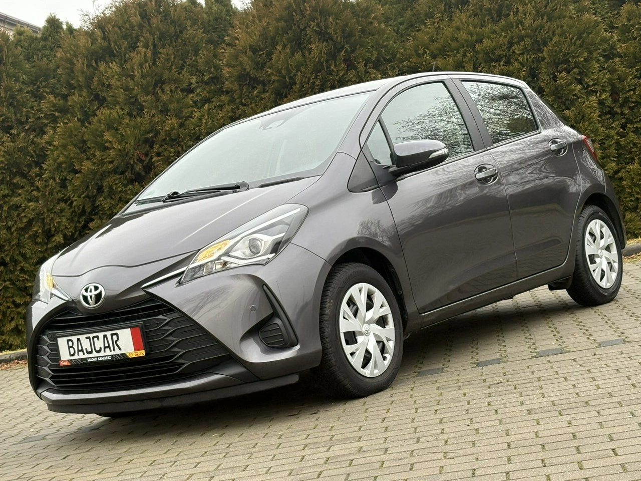 Toyota Yaris - Zdjęcie 2