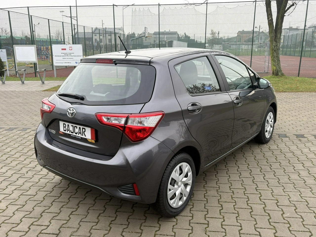 Toyota Yaris - Zdjęcie 5