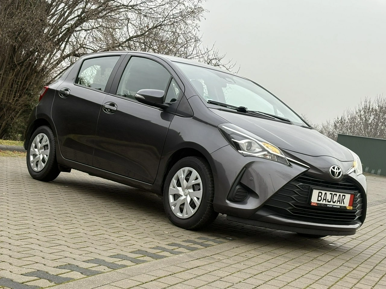 Toyota Yaris - Zdjęcie 7