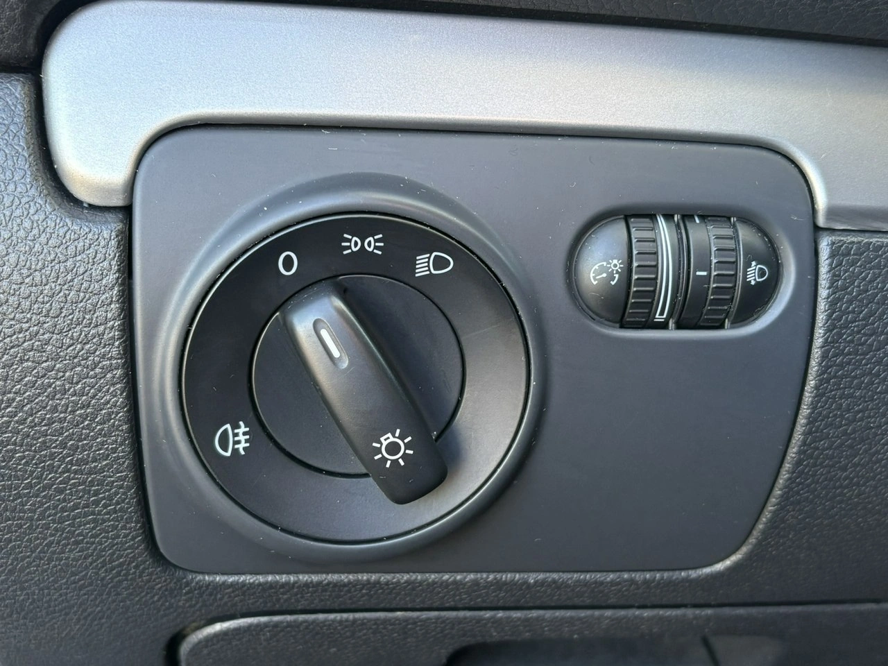 Volkswagen Golf - Zdjęcie 18