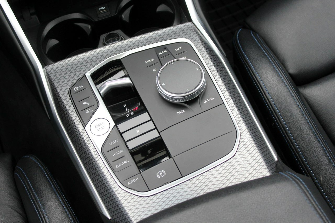 BMW 330 - Zdjęcie 18