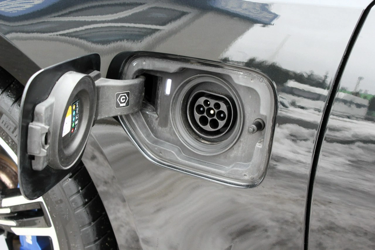 BMW 330 - Zdjęcie 35