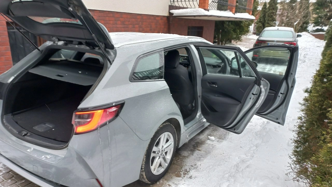 Toyota Corolla - Zdjęcie 29