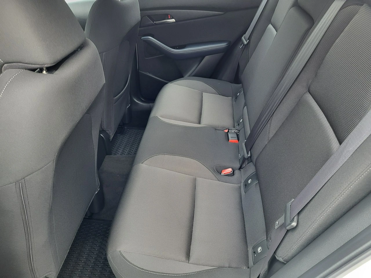 Mazda CX-30 - Zdjęcie 12