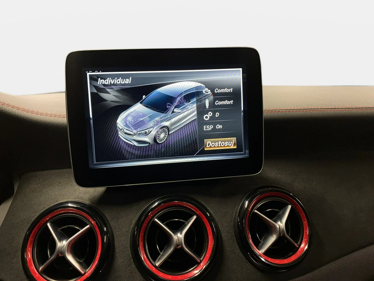 Mercedes CLA 45 AMG - Zdjęcie 27