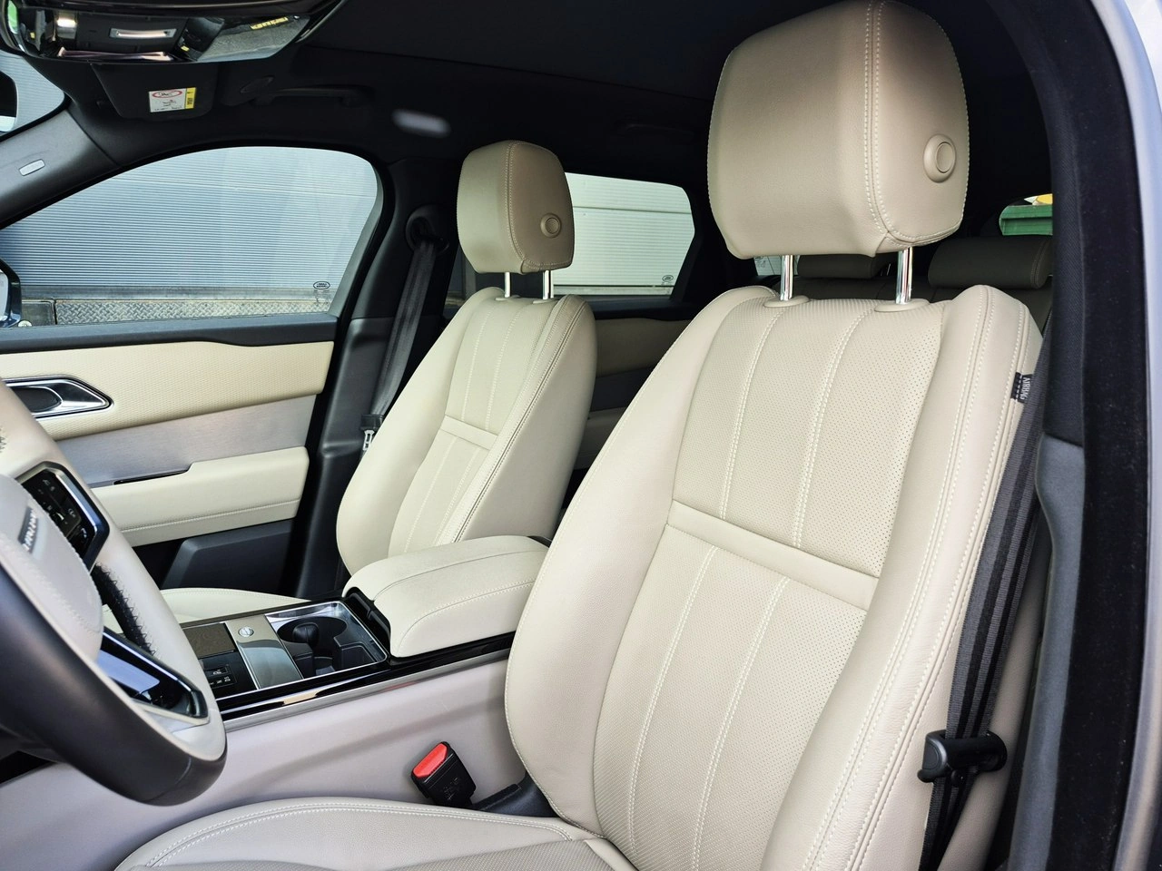 Land Rover Range Rover Velar - Zdjęcie 19