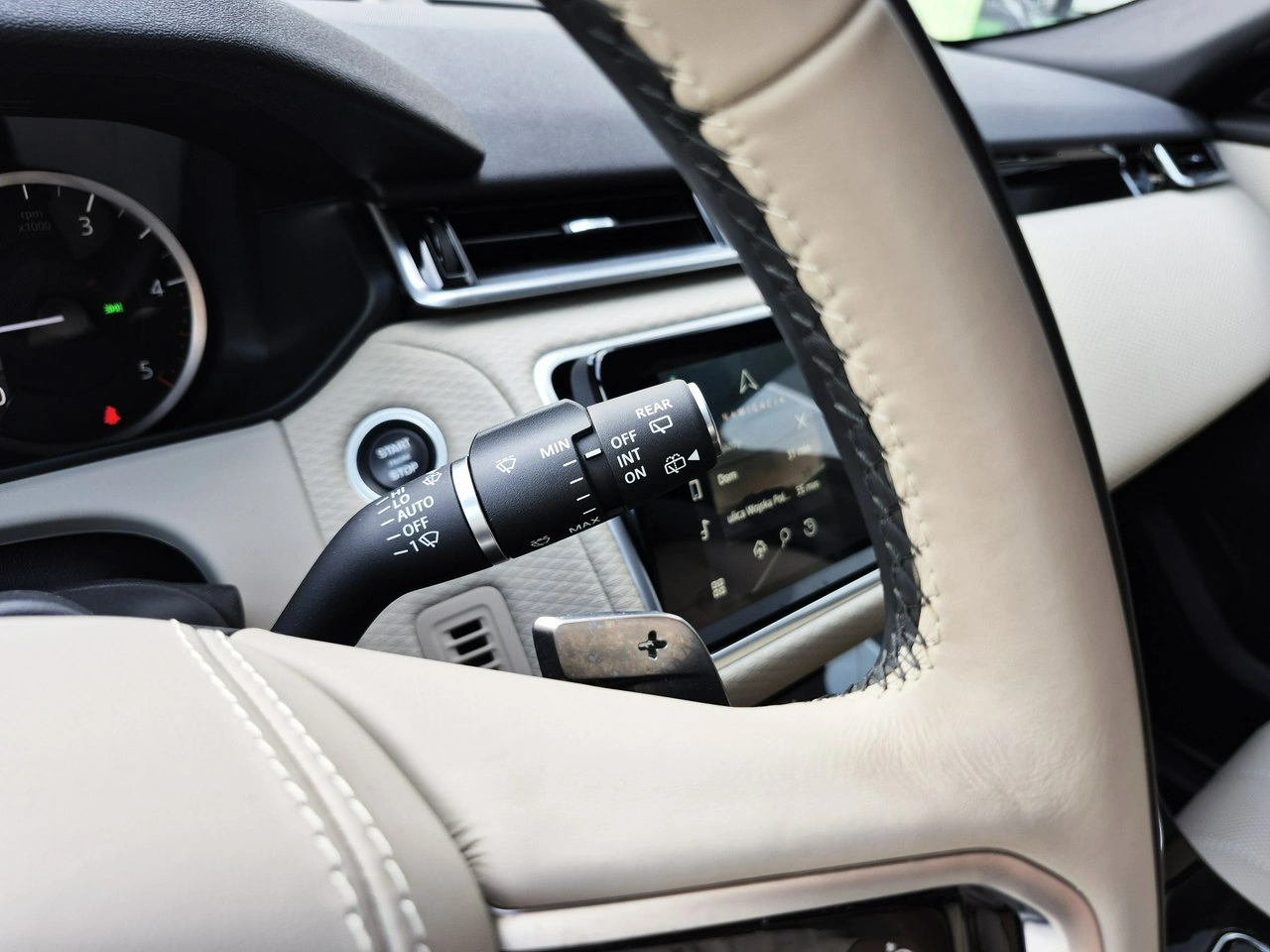 Land Rover Range Rover Velar - Zdjęcie 31