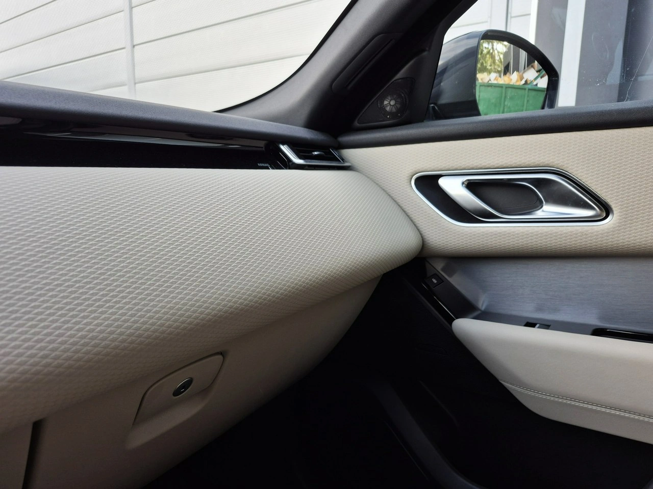 Land Rover Range Rover Velar - Zdjęcie 32