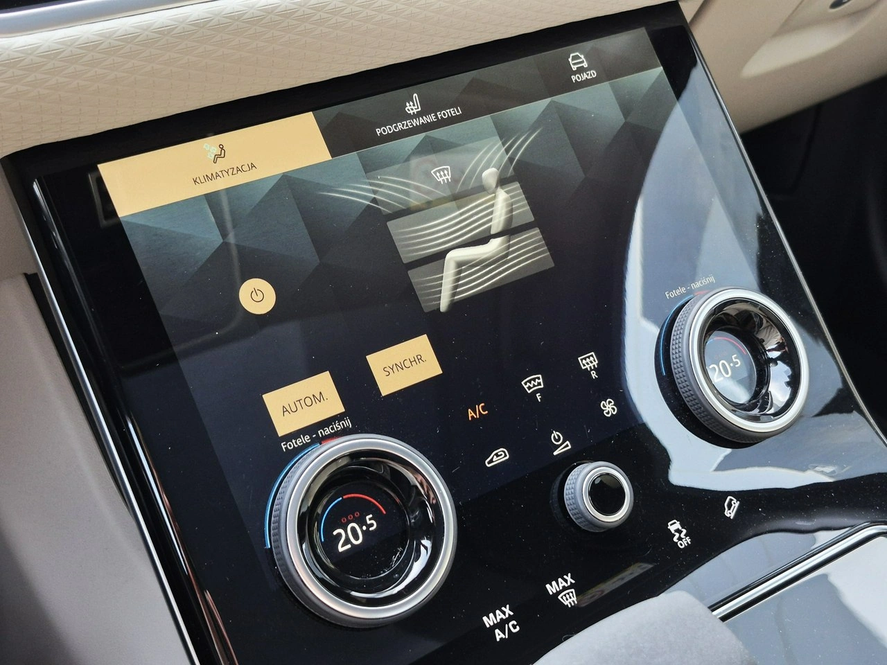Land Rover Range Rover Velar - Zdjęcie 35