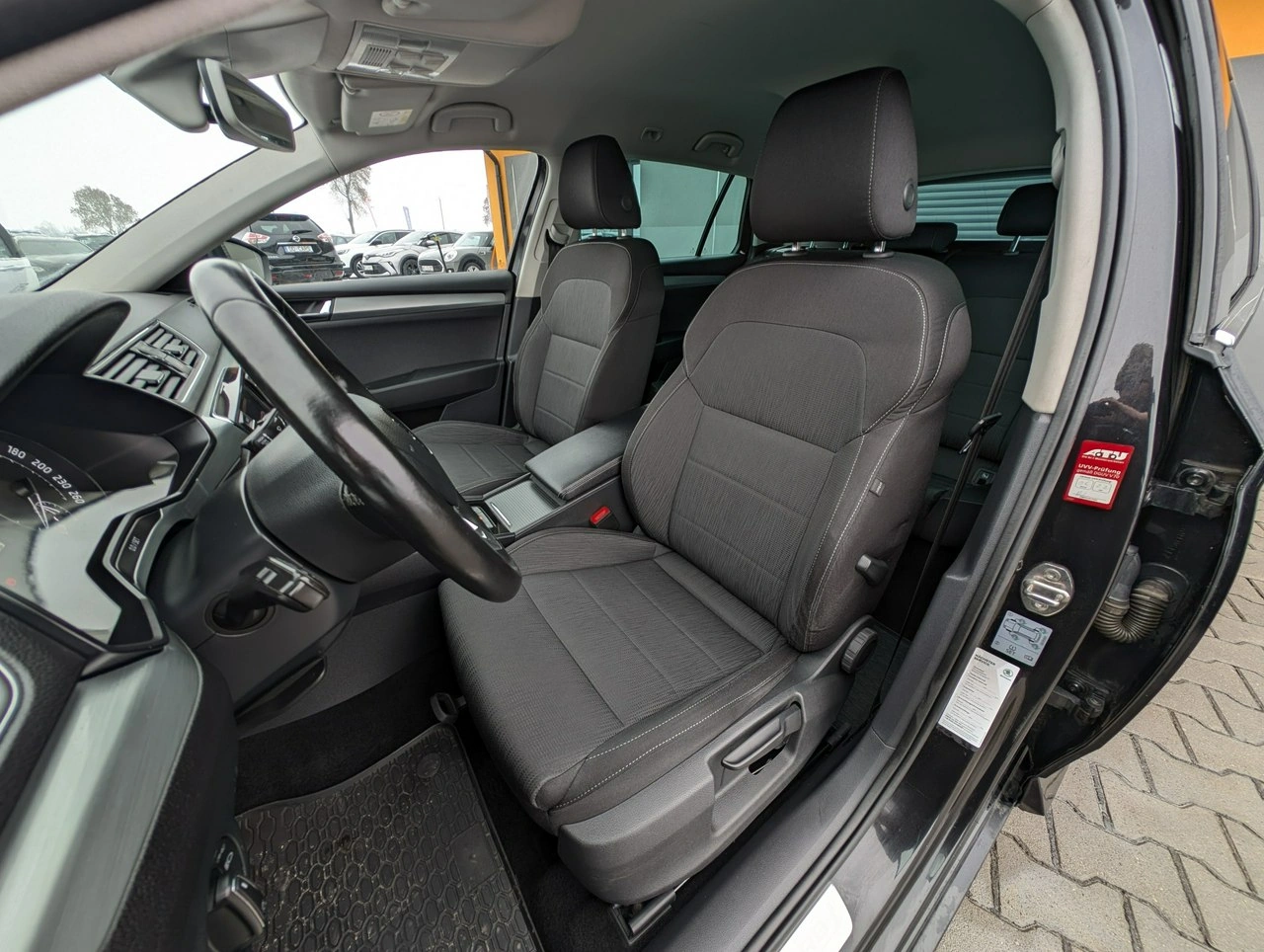 Skoda Superb - Zdjęcie 17