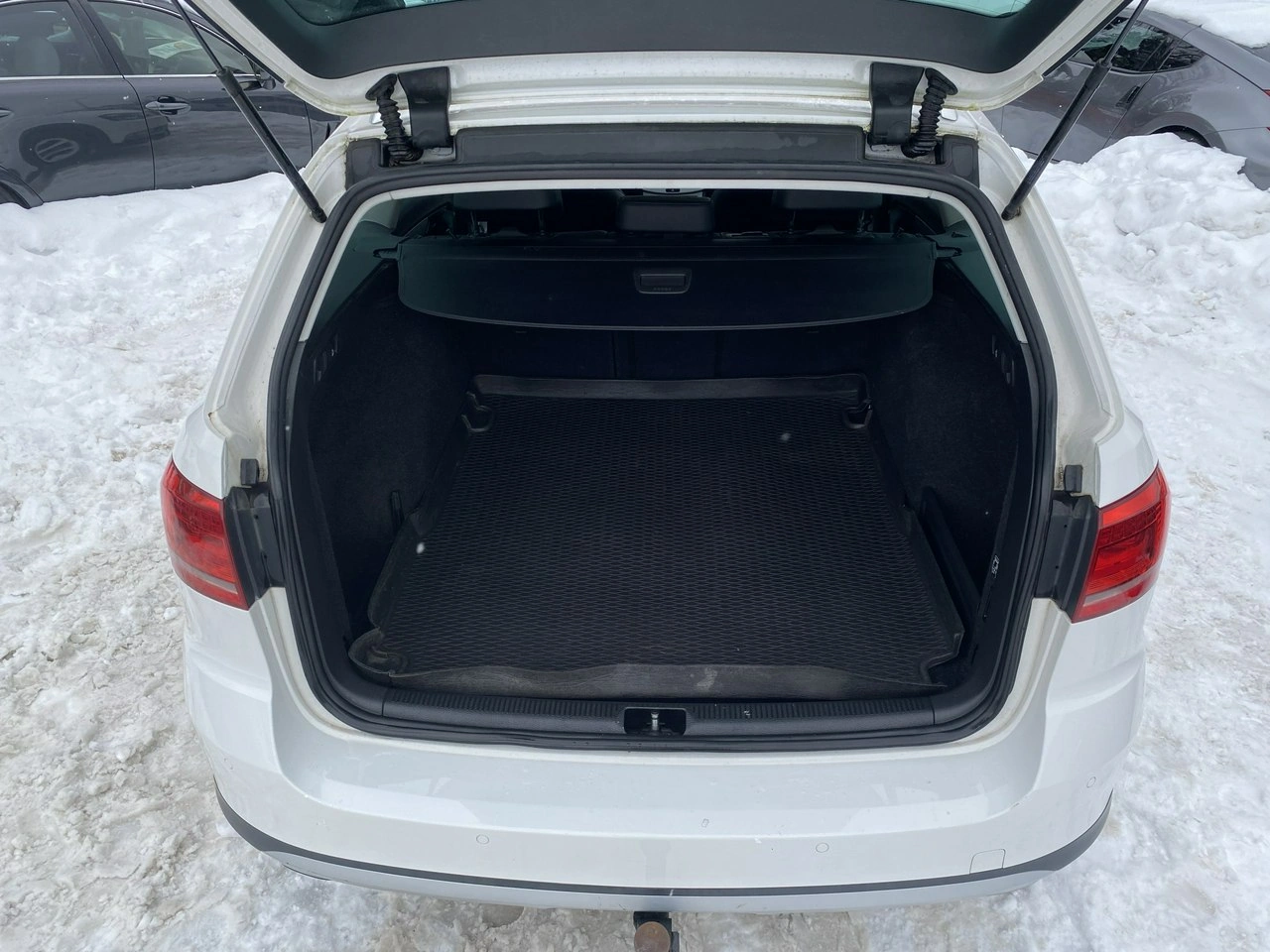 Volkswagen Passat Alltrack - Zdjęcie 24