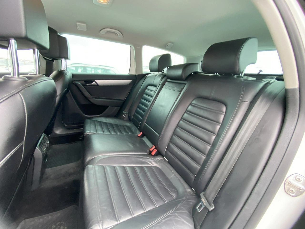 Volkswagen Passat Alltrack - Zdjęcie 26