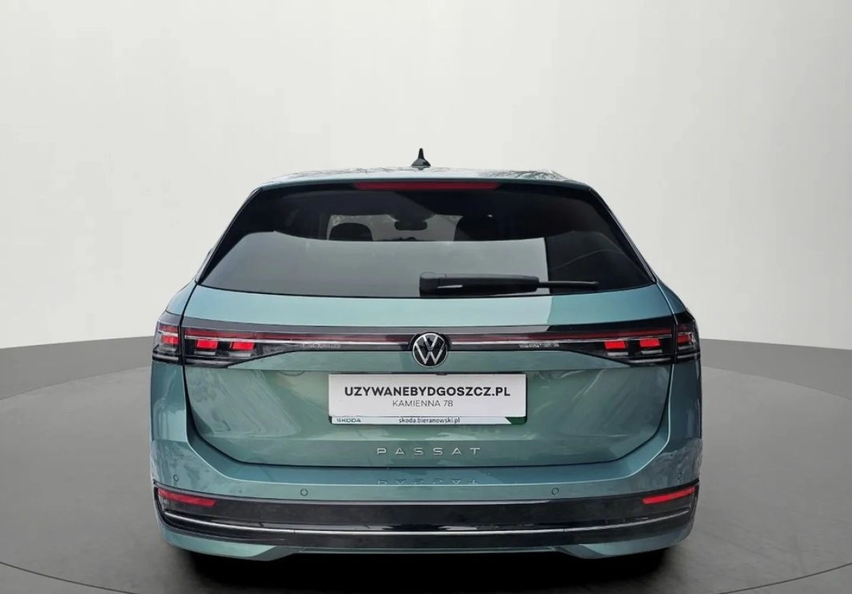 Volkswagen Passat Variant - Zdjęcie 15