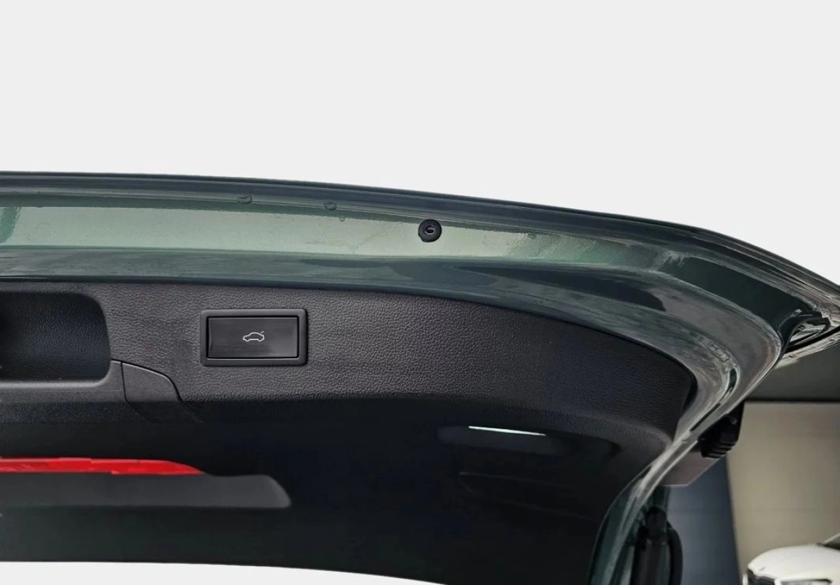 Volkswagen Passat Variant - Zdjęcie 18