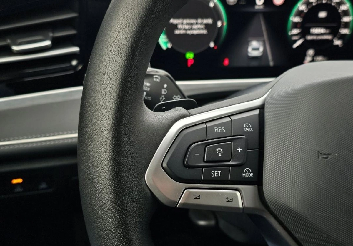 Volkswagen Passat Variant - Zdjęcie 21