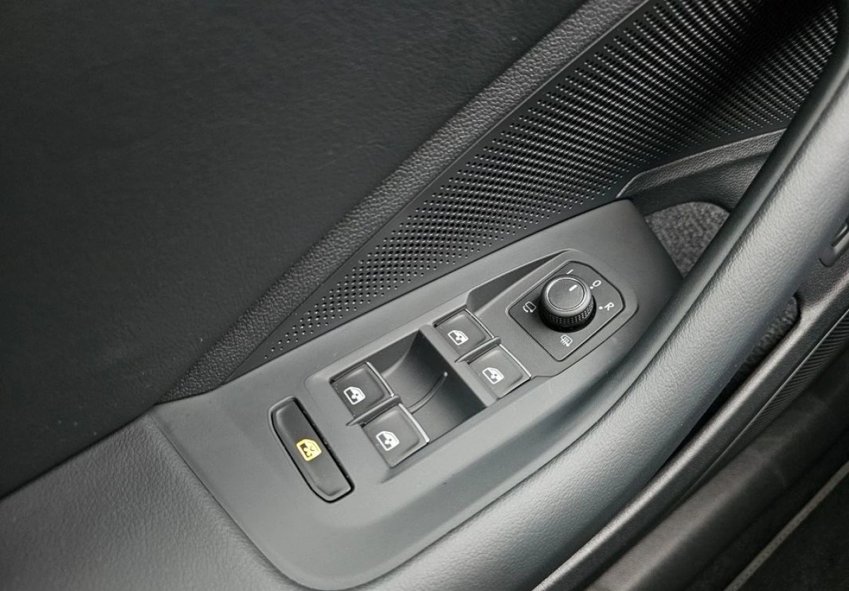 Volkswagen Passat Variant - Zdjęcie 27