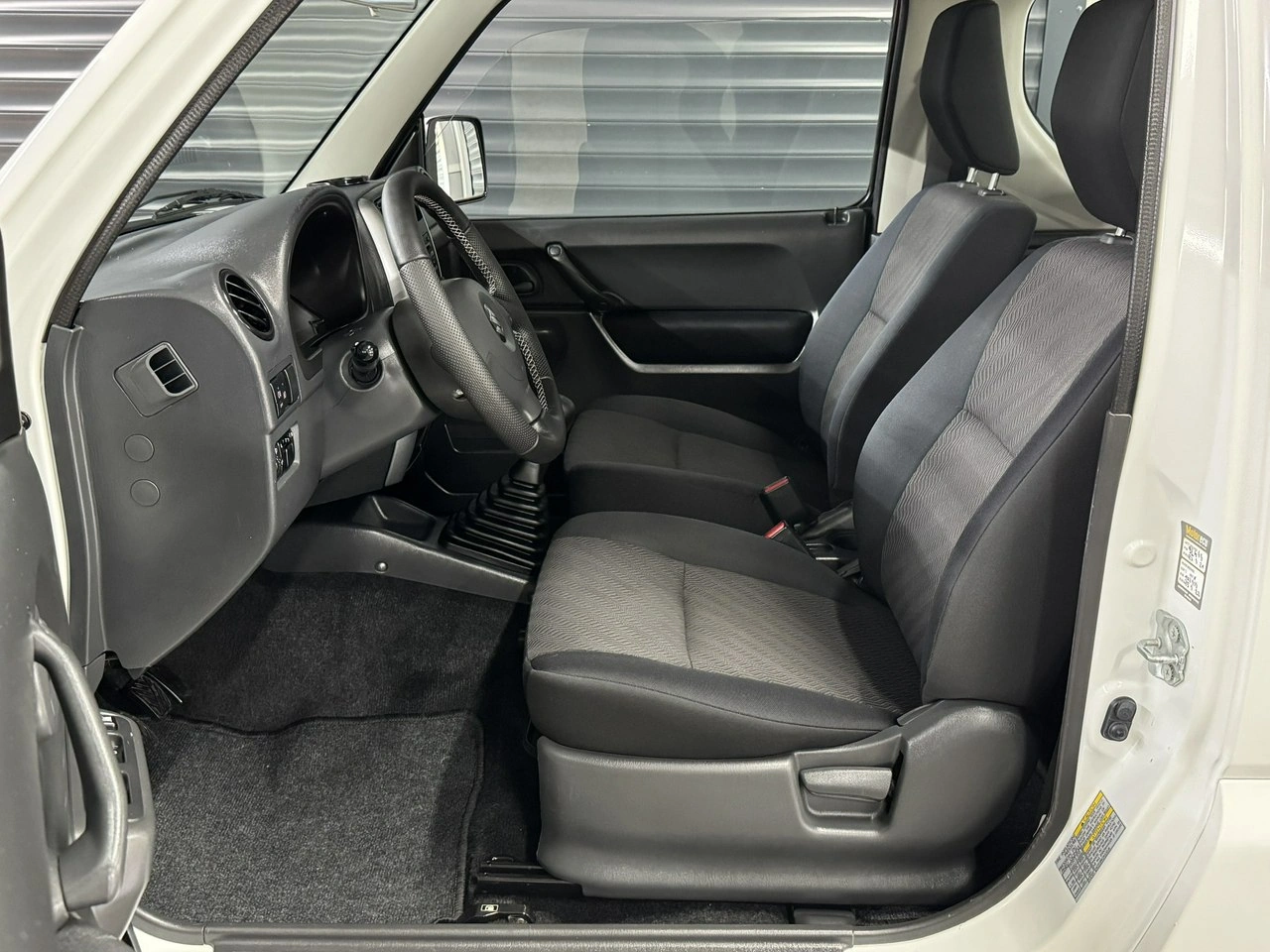 Suzuki Jimny - Zdjęcie 9