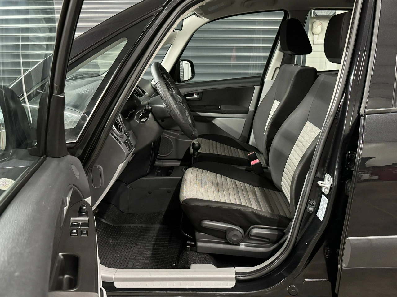 Suzuki SX4 - Zdjęcie 8