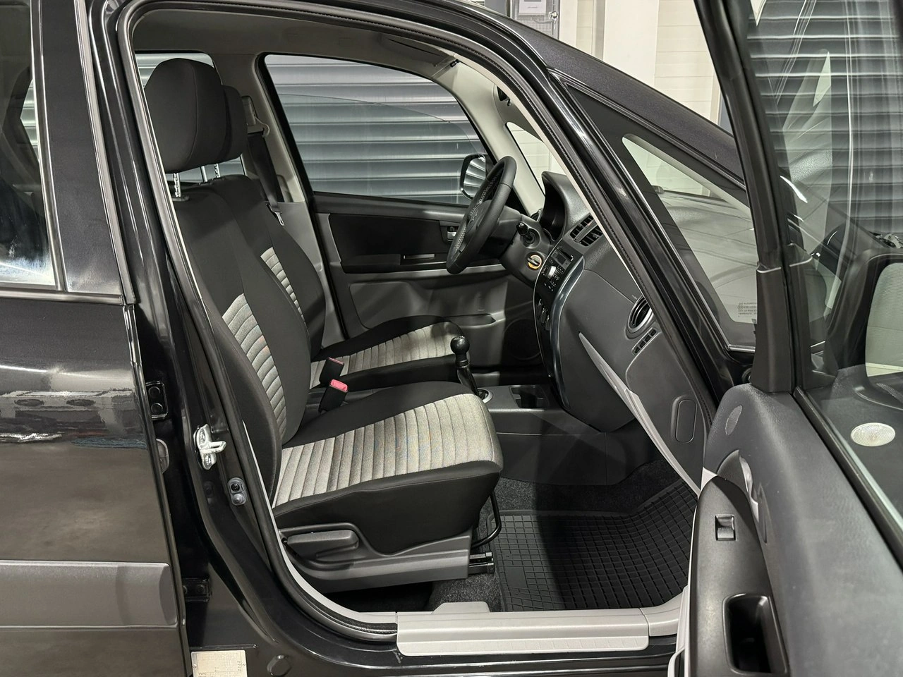 Suzuki SX4 - Zdjęcie 12