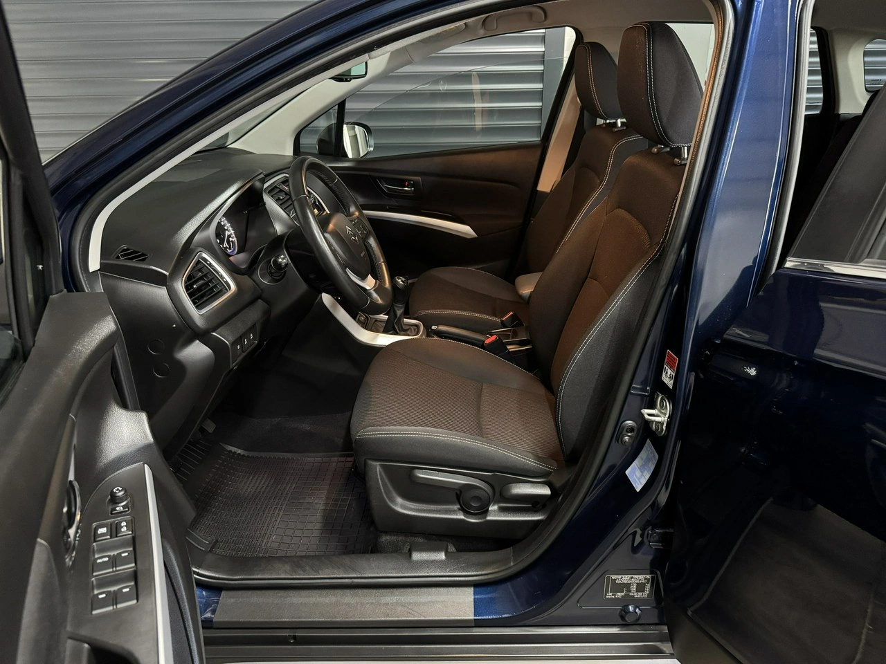 Suzuki SX4 S-Cross - Zdjęcie 13