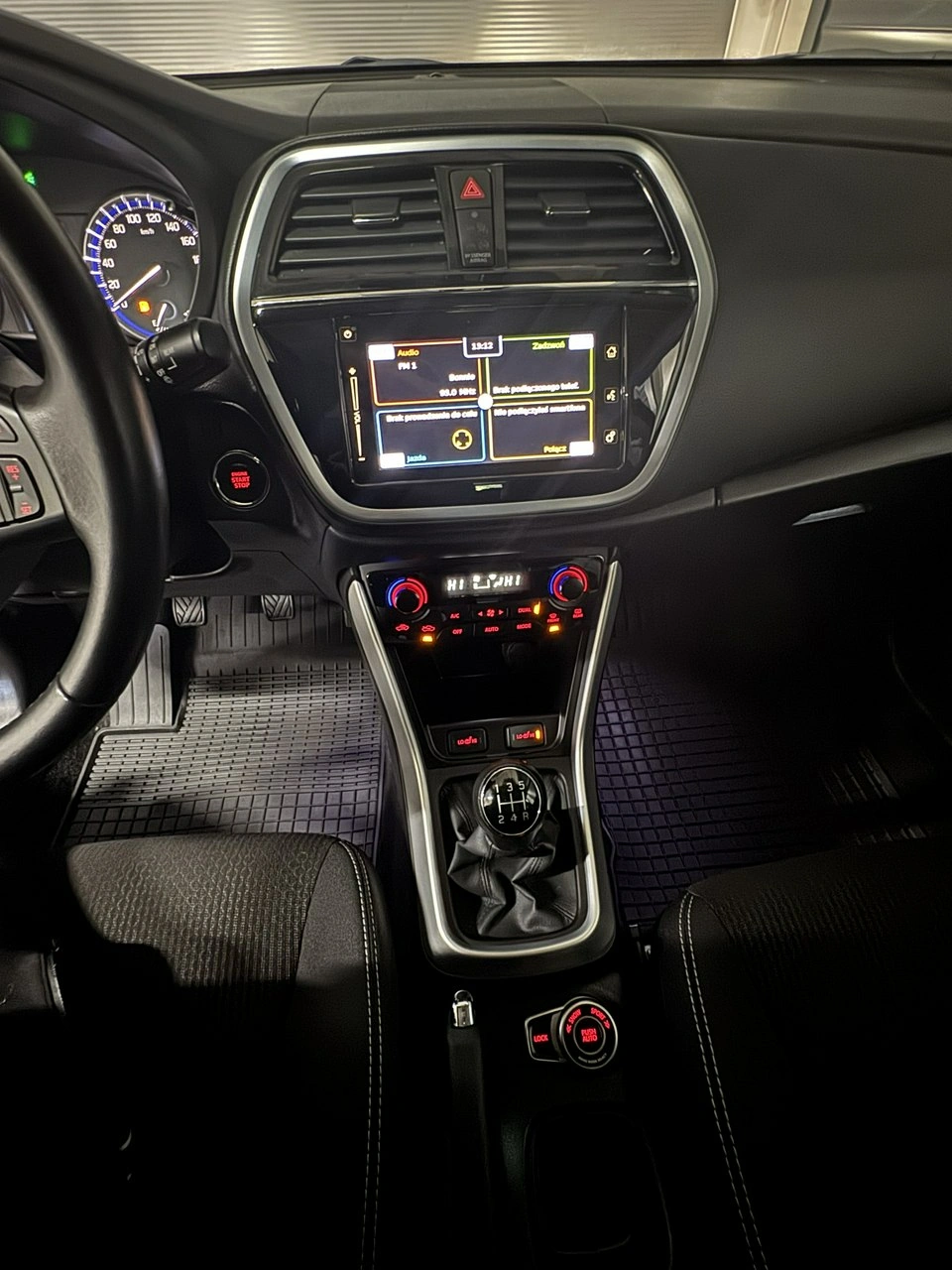 Suzuki SX4 S-Cross - Zdjęcie 22