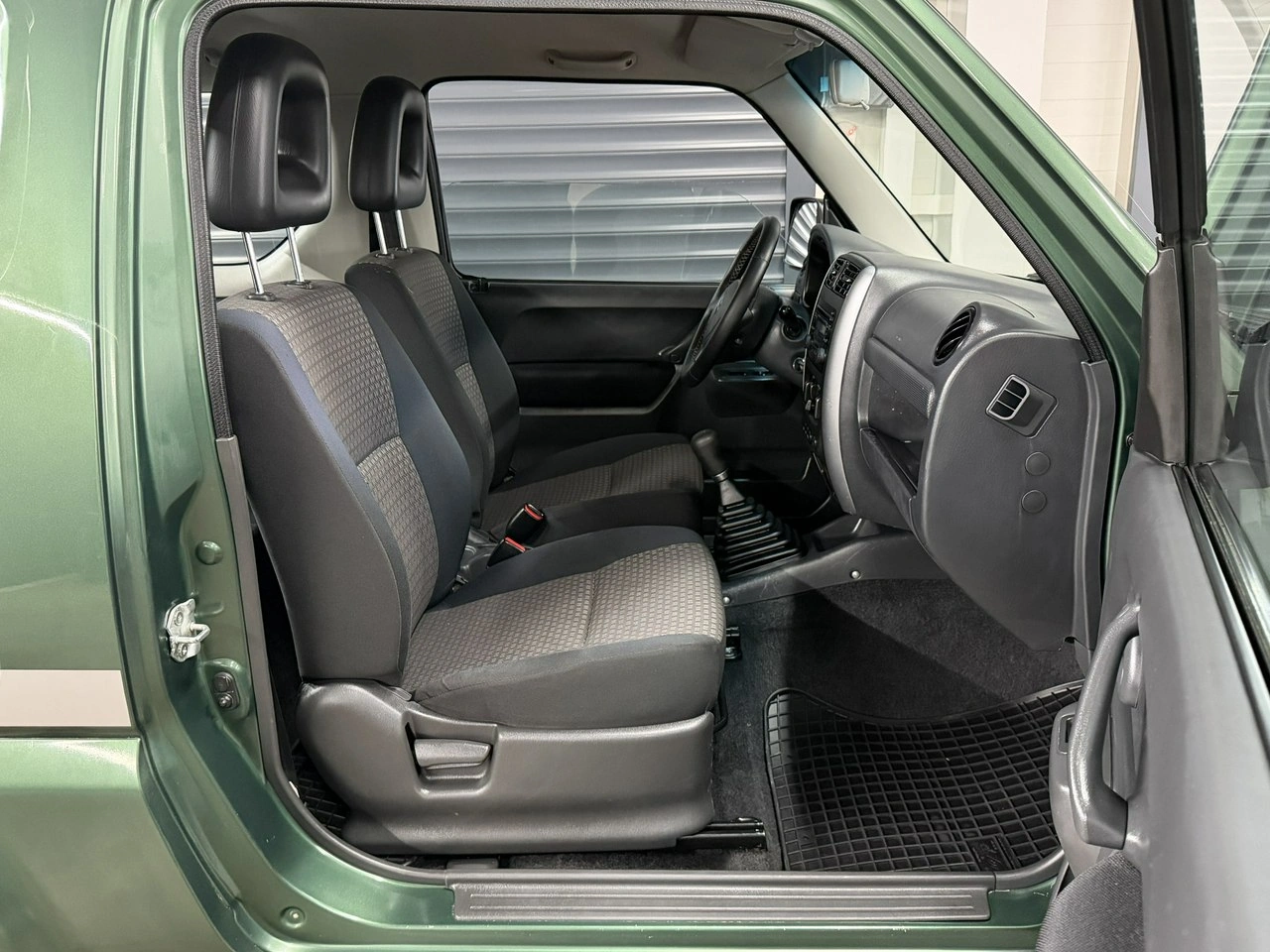 Suzuki Jimny - Zdjęcie 14