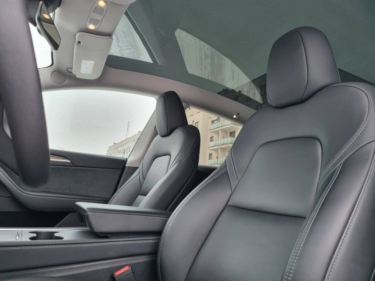 Tesla Y - Zdjęcie 17