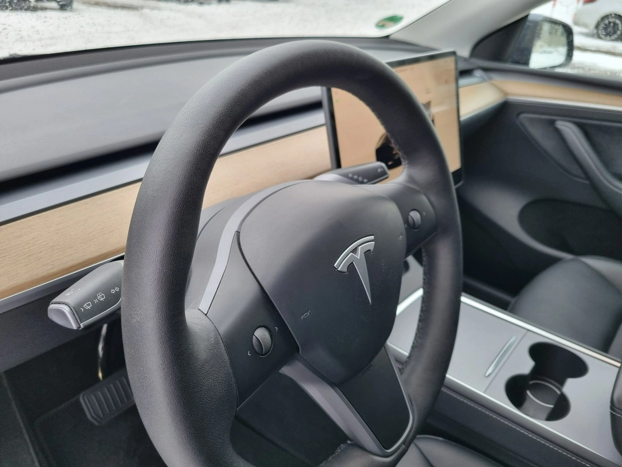 Tesla Y - Zdjęcie 23