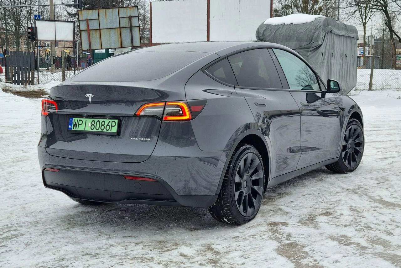 Tesla Y - Zdjęcie 4