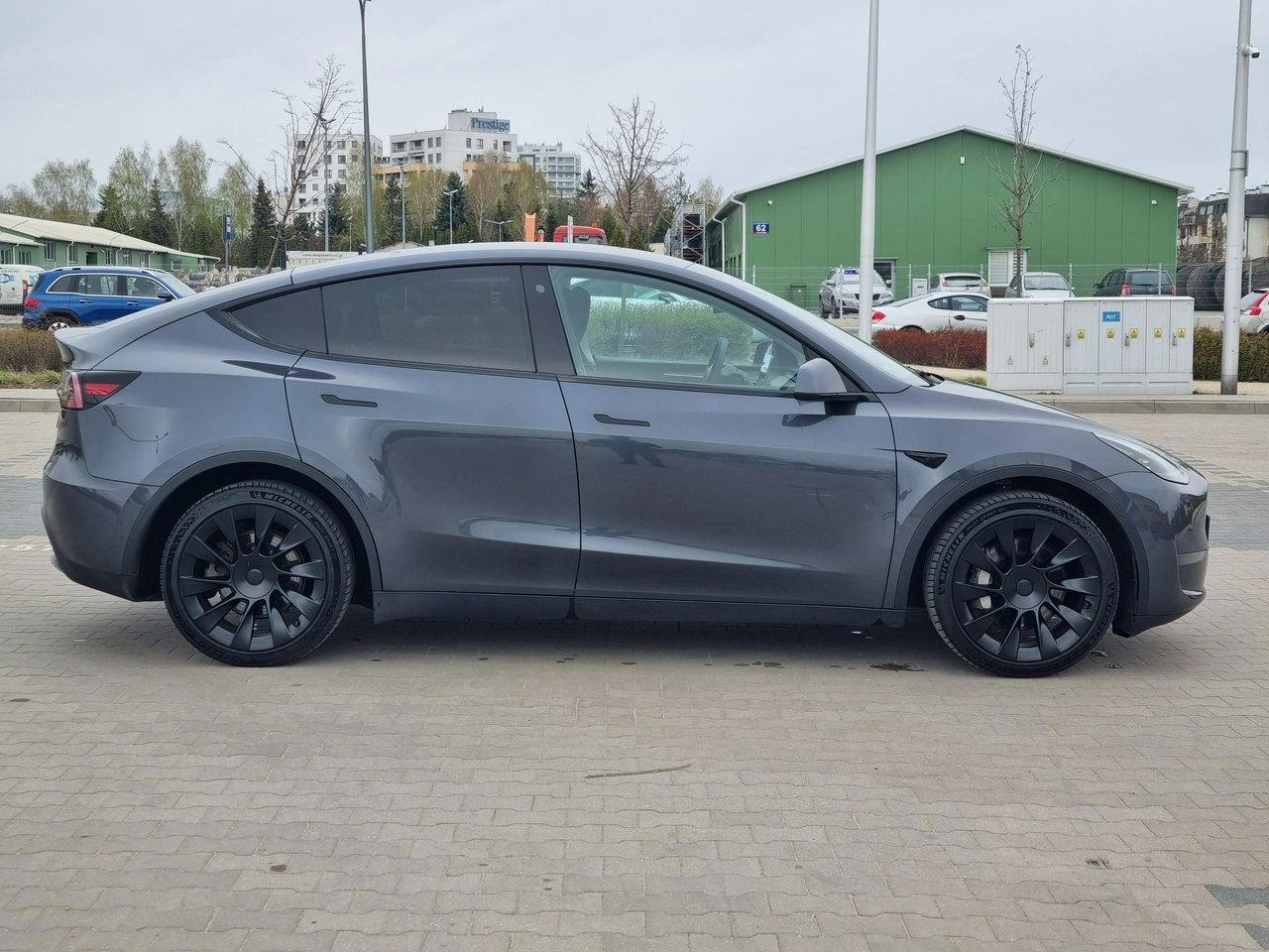 Tesla Y - Zdjęcie 5
