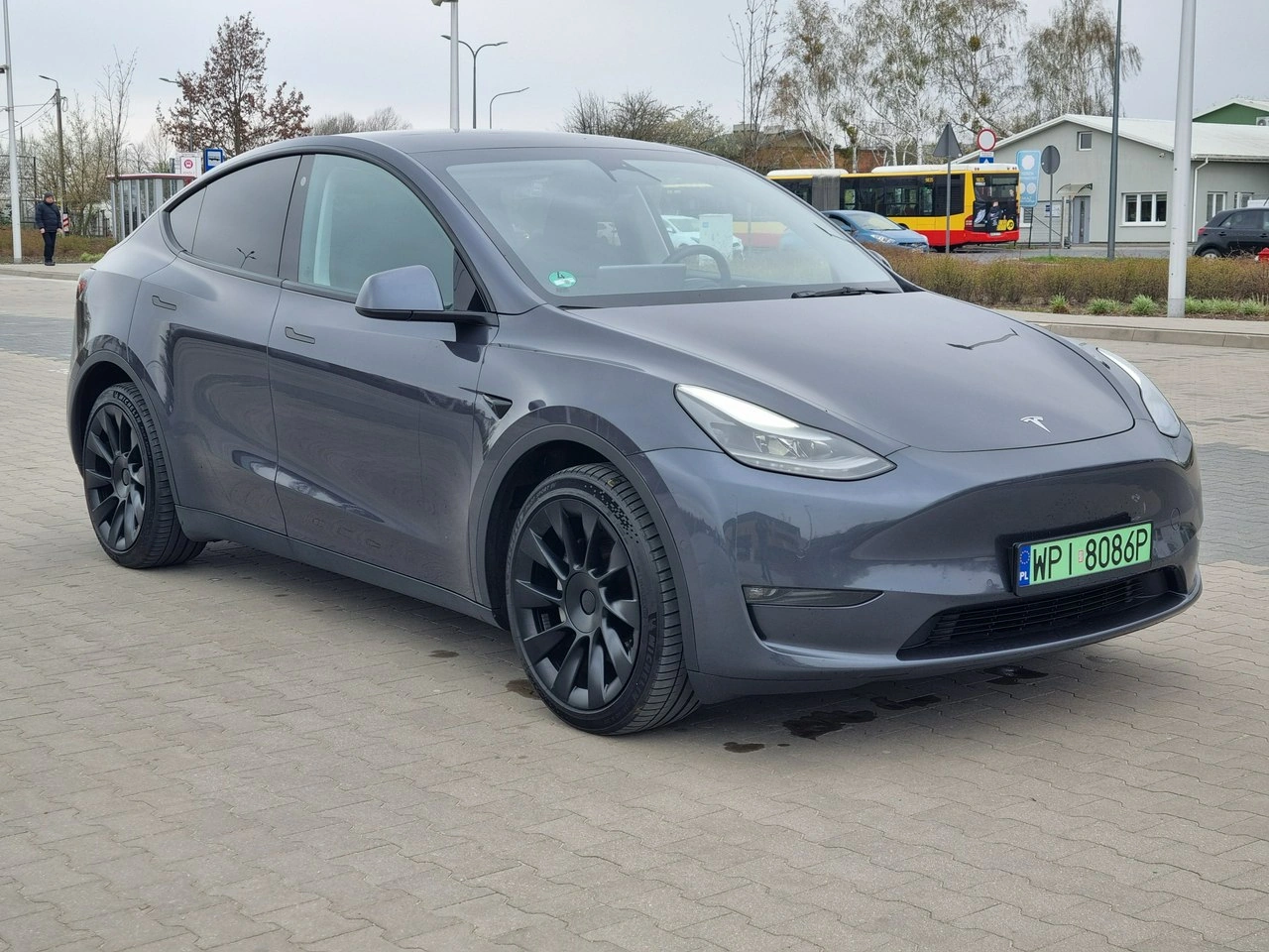 Tesla Y - Zdjęcie 6