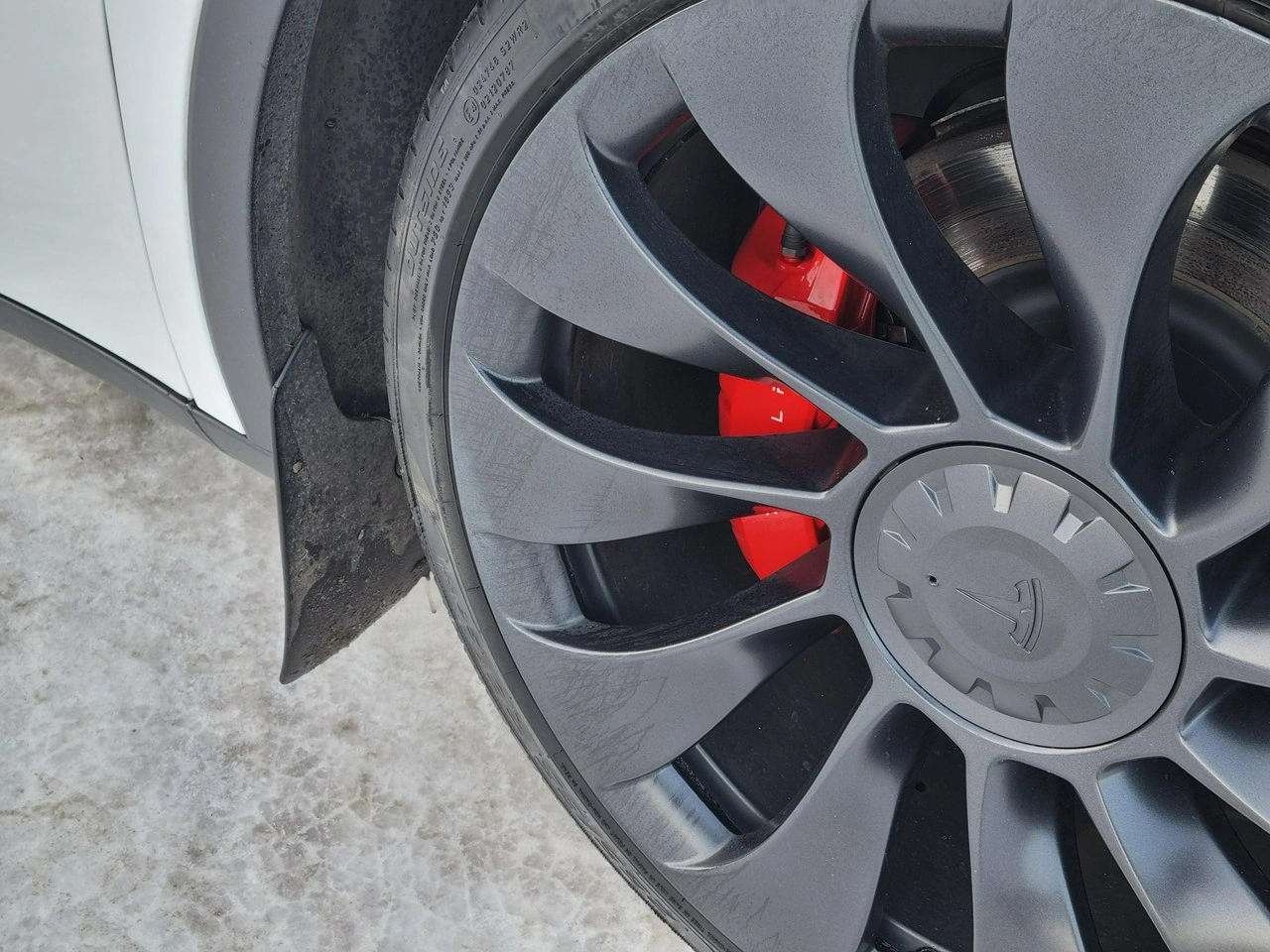 Tesla Y - Zdjęcie 13