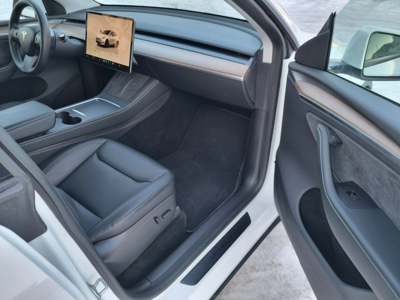Tesla Y - Zdjęcie 18
