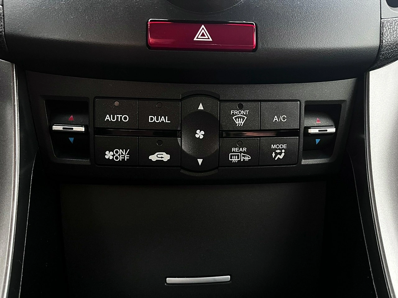 Honda Accord - Zdjęcie 30