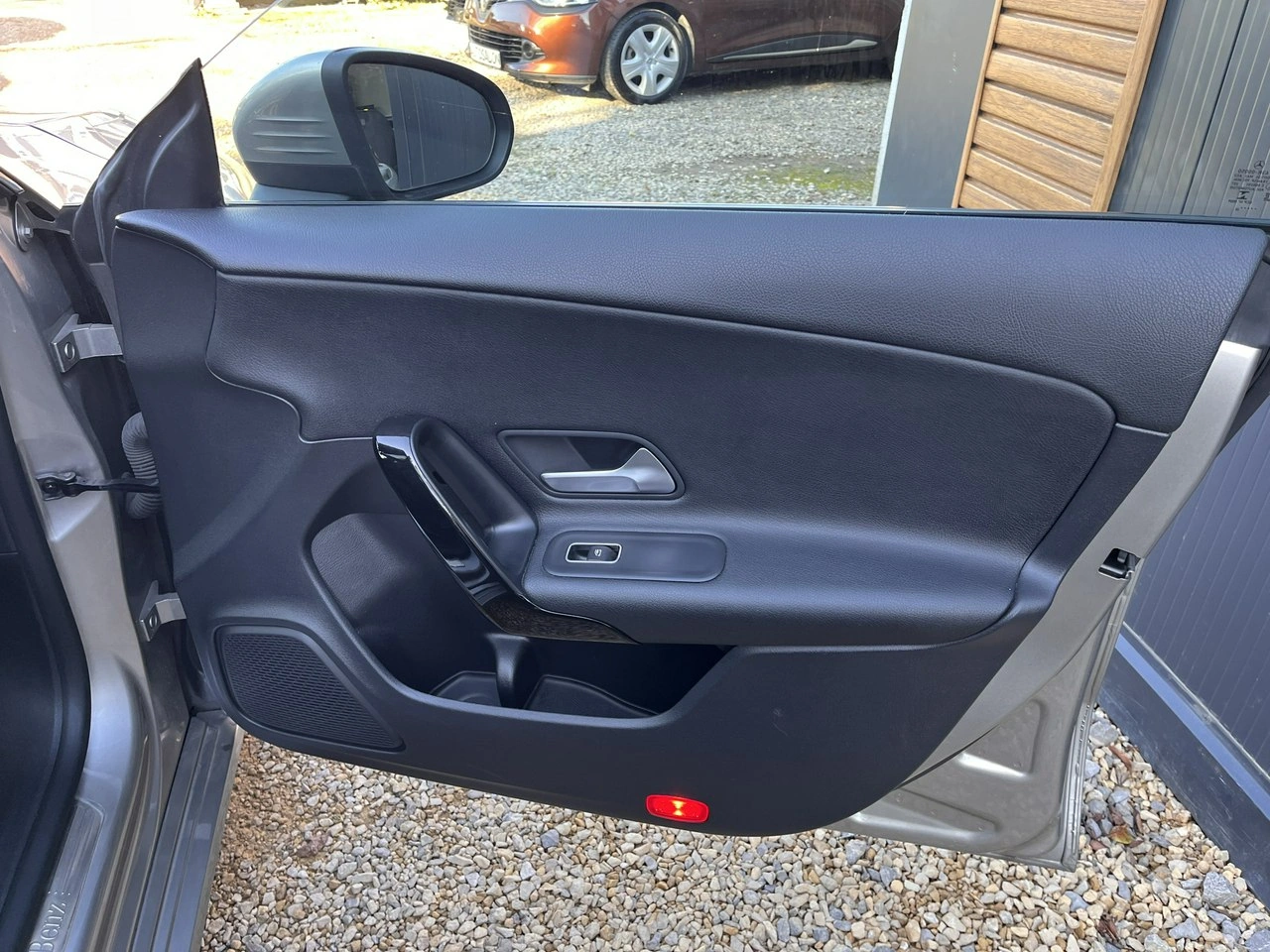 Mercedes CLA 180 - Zdjęcie 21