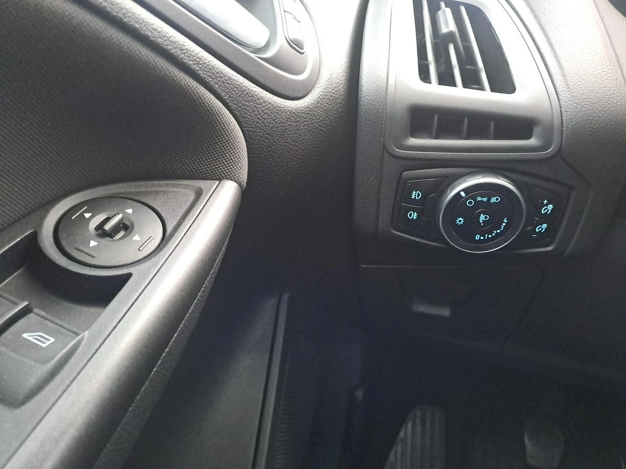 Ford Focus - Zdjęcie 20