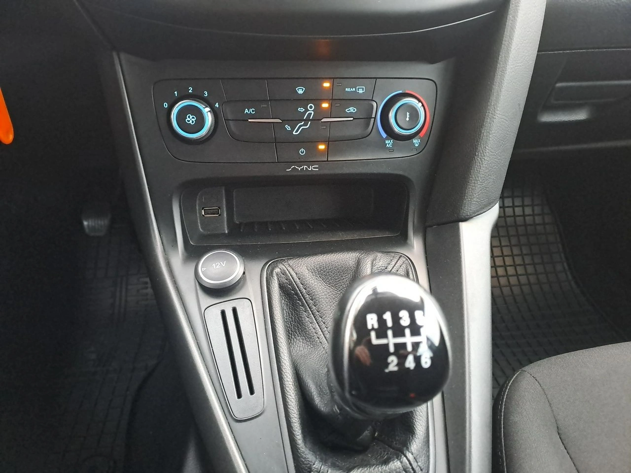 Ford Focus - Zdjęcie 22