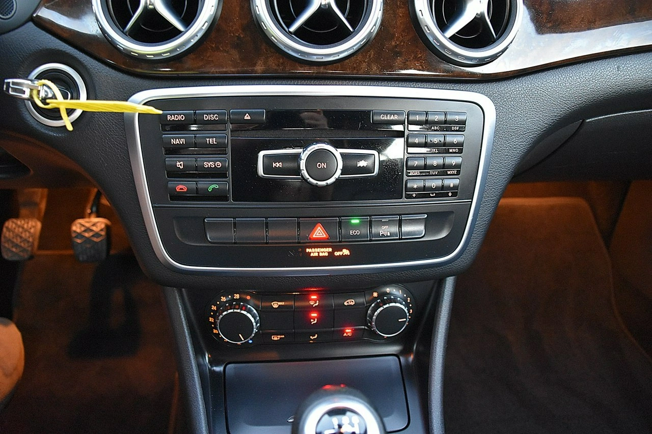 Mercedes GLA 180 - Zdjęcie 13