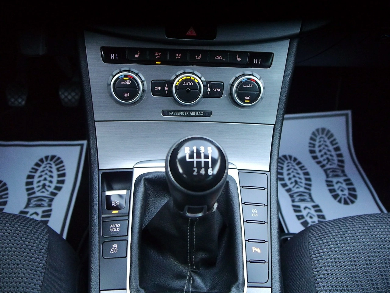 Volkswagen Passat - Zdjęcie 24