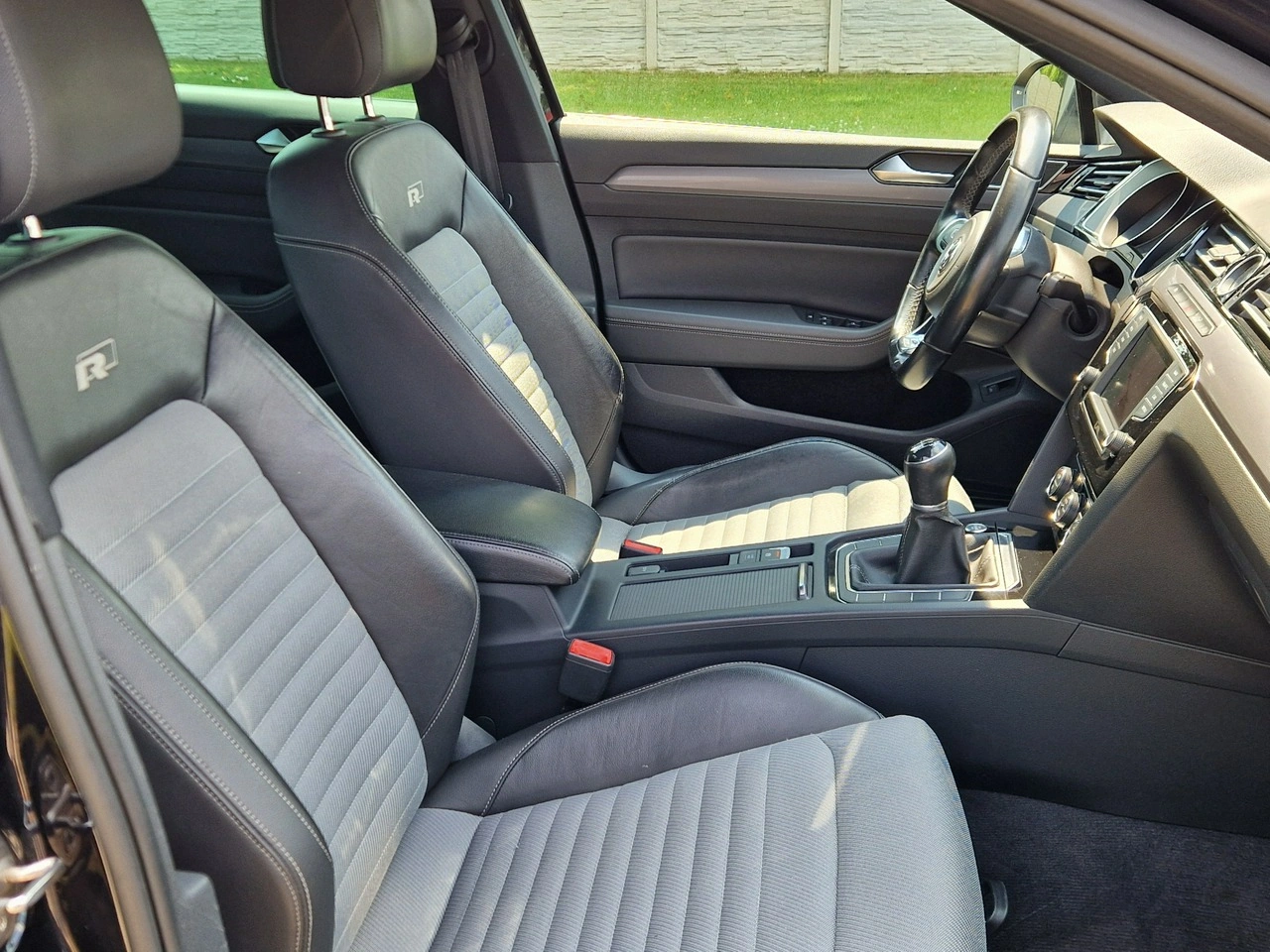 Volkswagen Passat - Zdjęcie 22