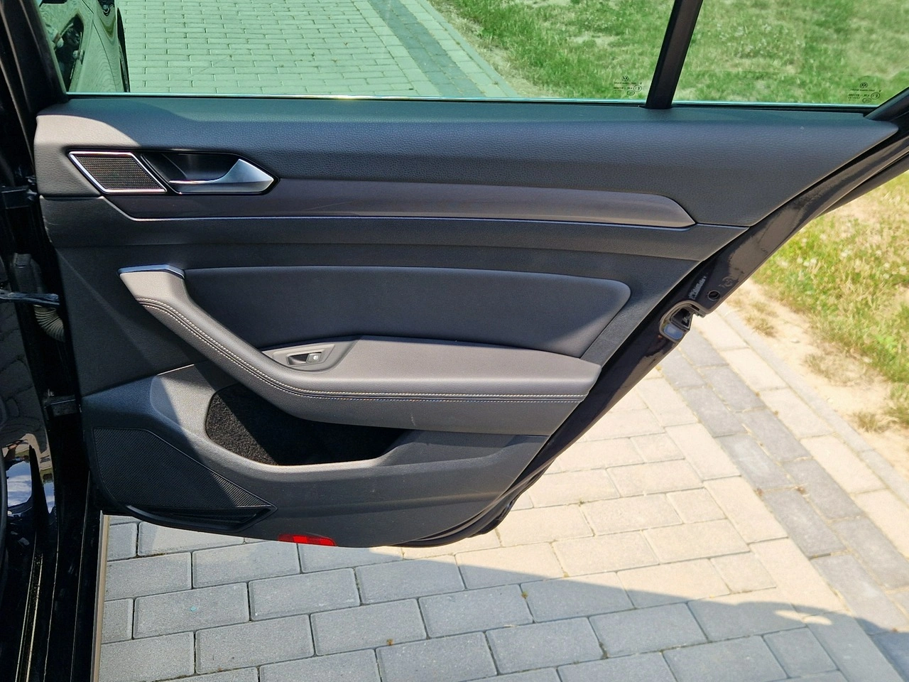 Volkswagen Passat - Zdjęcie 25