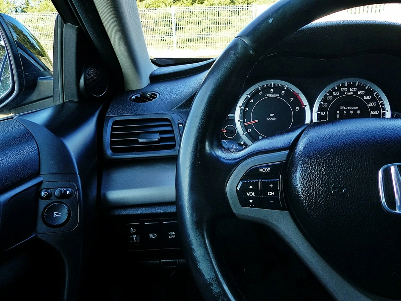 Honda Accord - Zdjęcie 26