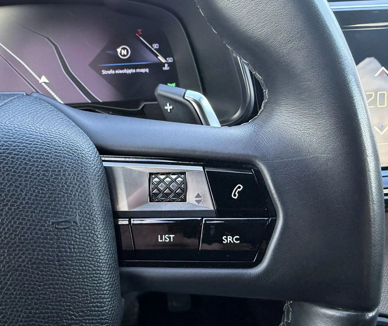 DS Automobiles DS 7 Crossback - Zdjęcie 31